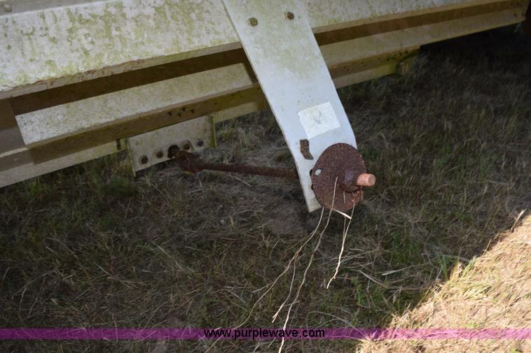 image for item K6191 1983 Timpte double hopper grain trailer