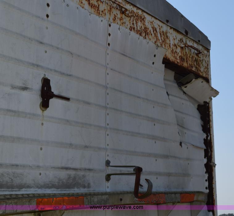 image for item K6191 1983 Timpte double hopper grain trailer