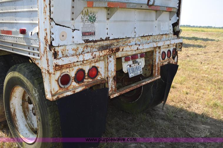 image for item K6191 1983 Timpte double hopper grain trailer