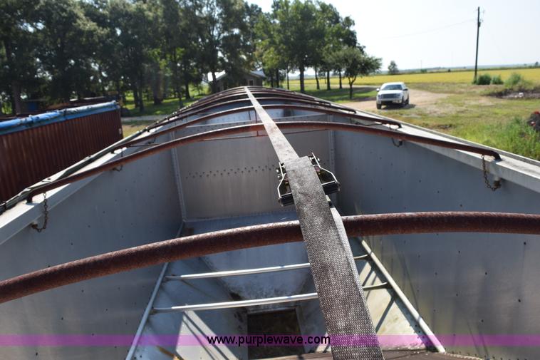 image for item K6191 1983 Timpte double hopper grain trailer