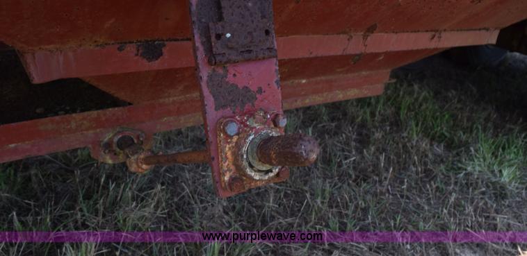 image for item K6192 1973 Trailmobile double hopper grain trailer