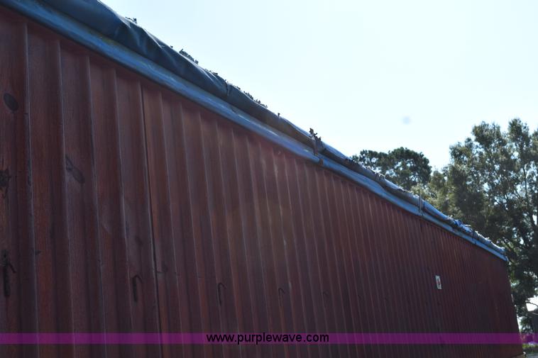 image for item K6192 1973 Trailmobile double hopper grain trailer