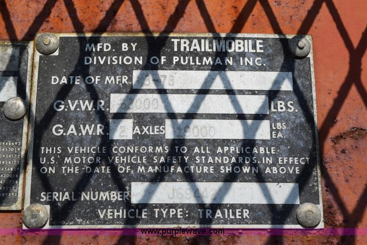 image for item K6192 1973 Trailmobile double hopper grain trailer