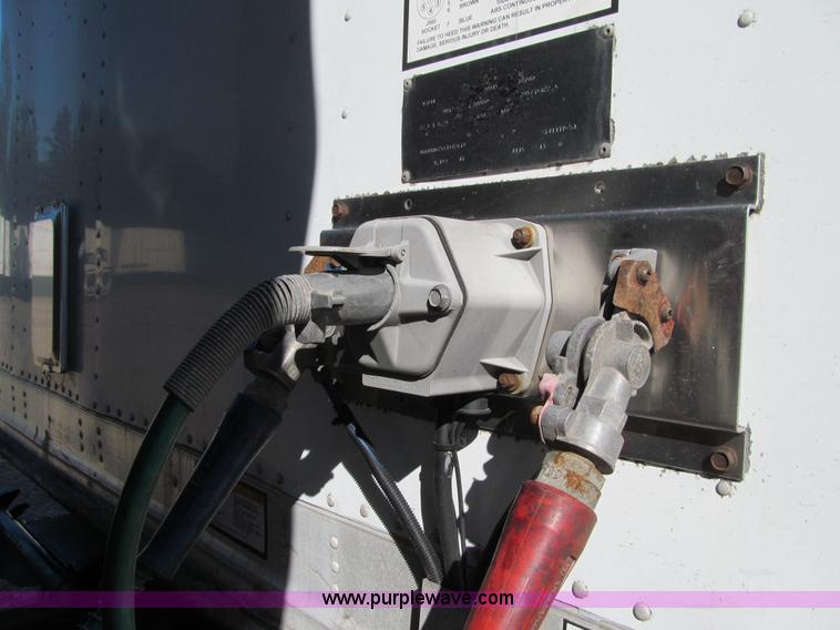 image for item K6324 2005 Great Dane 7411TP-SA dry van trailer