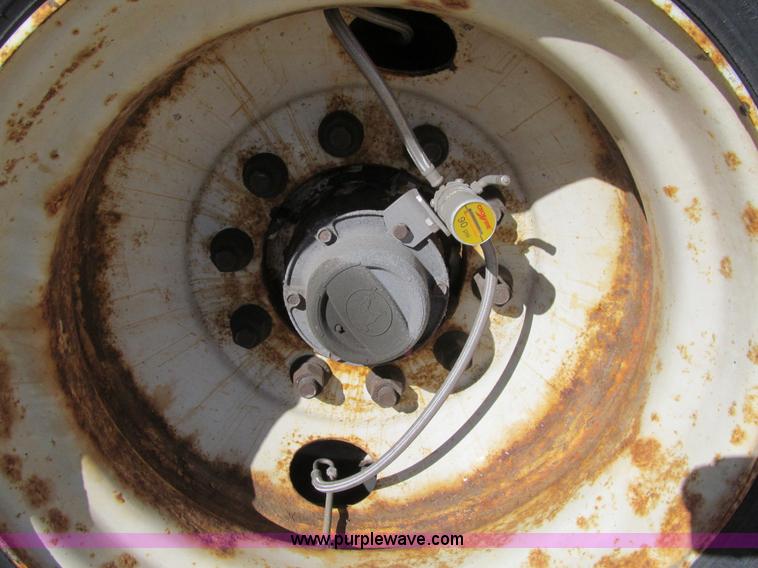 image for item K6324 2005 Great Dane 7411TP-SA dry van trailer