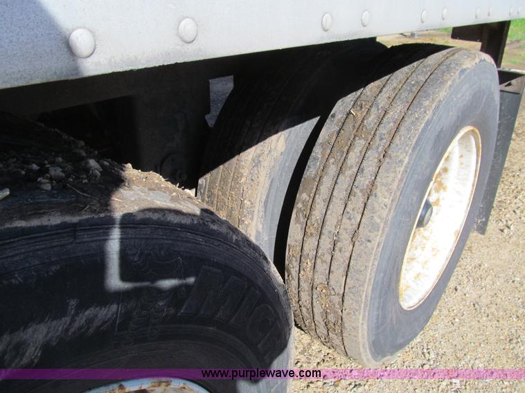 image for item K6324 2005 Great Dane 7411TP-SA dry van trailer