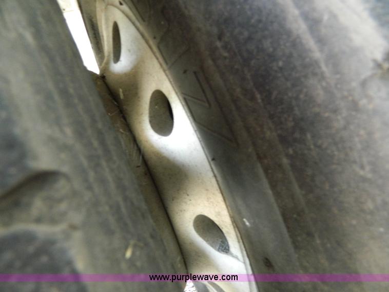 image for item K8150 1981 Fruehauf pneumatic bulk tank trailer