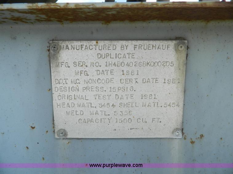 image for item K8150 1981 Fruehauf pneumatic bulk tank trailer