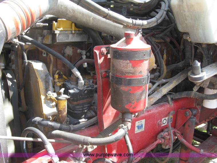 image for item K8720 2005 Kenworth T800 semi truck