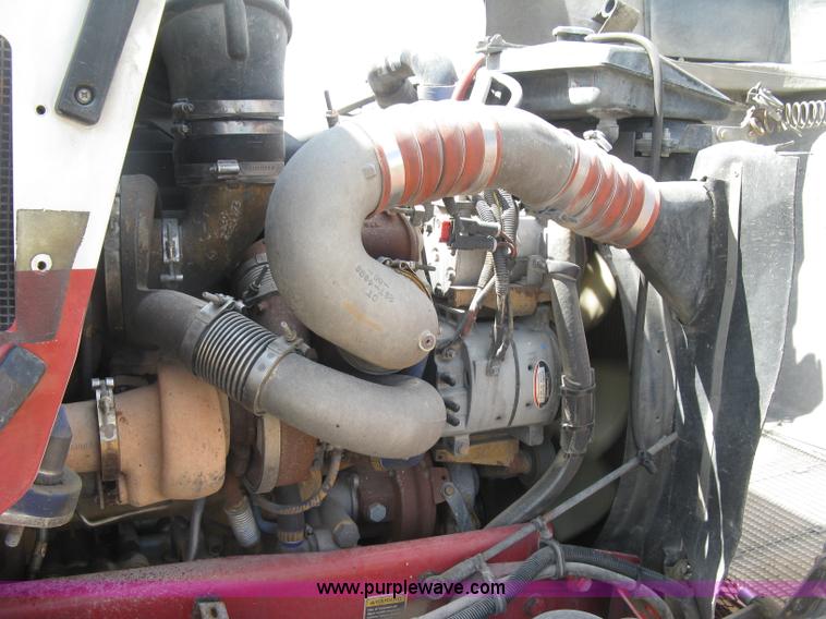 image for item K8720 2005 Kenworth T800 semi truck