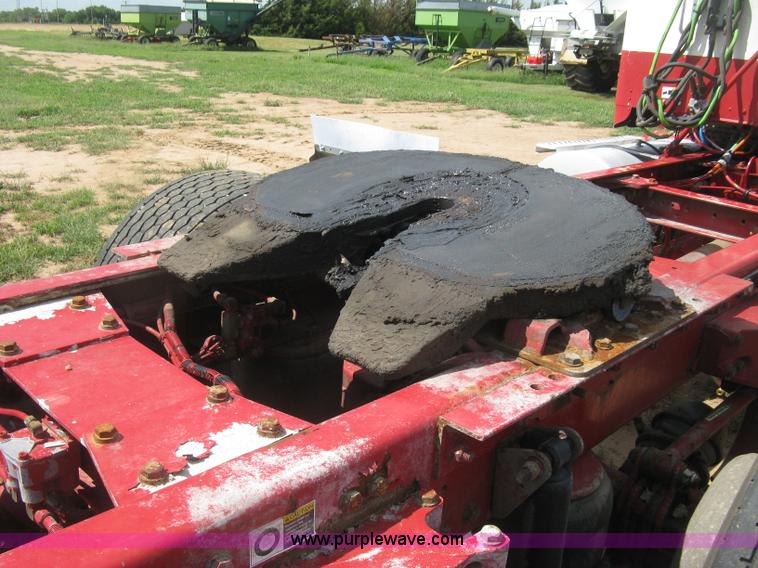 image for item K8720 2005 Kenworth T800 semi truck