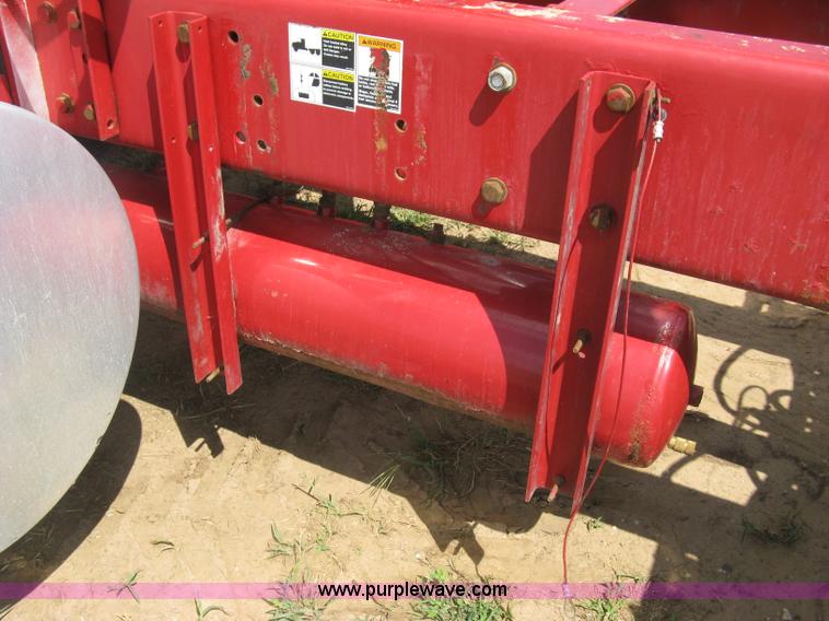 image for item K8720 2005 Kenworth T800 semi truck