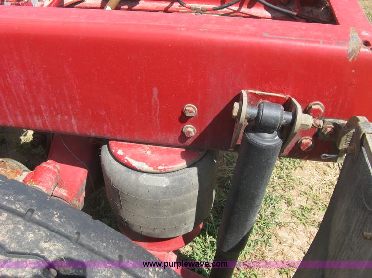 image for item K8720 2005 Kenworth T800 semi truck