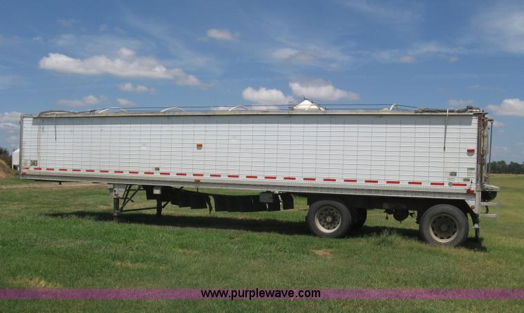 image for item K8721 2003 Wilson DWBT-600 belt trailer