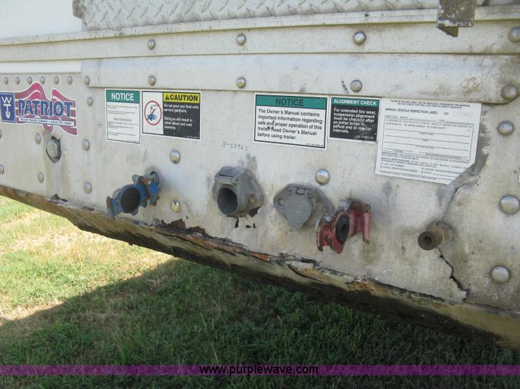 image for item K8721 2003 Wilson DWBT-600 belt trailer