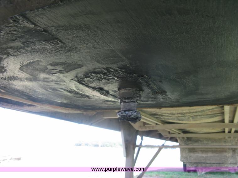 image for item K8721 2003 Wilson DWBT-600 belt trailer