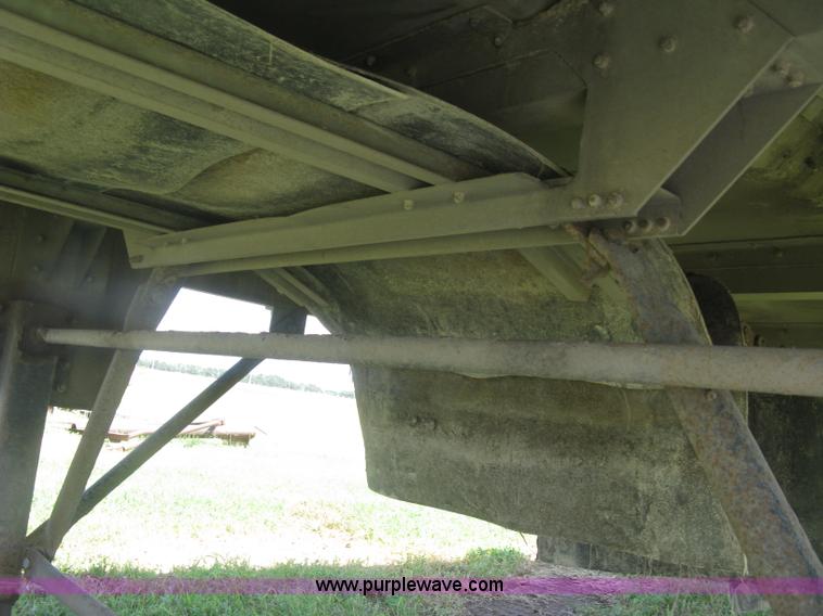 image for item K8721 2003 Wilson DWBT-600 belt trailer