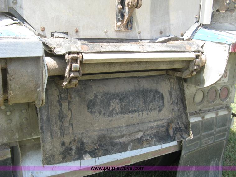 image for item K8721 2003 Wilson DWBT-600 belt trailer