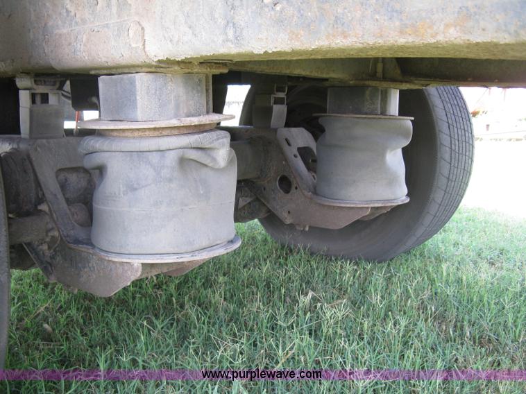 image for item K8721 2003 Wilson DWBT-600 belt trailer