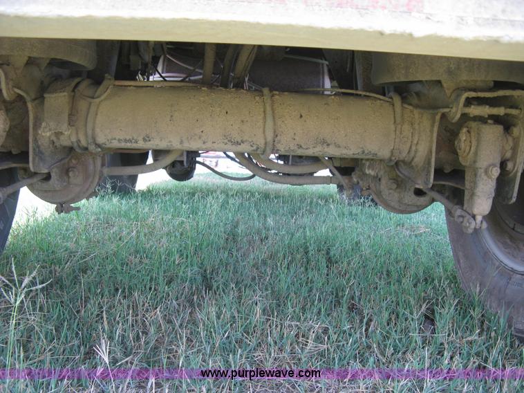 image for item K8721 2003 Wilson DWBT-600 belt trailer