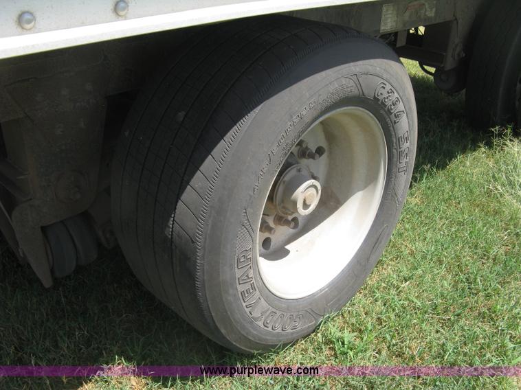 image for item K8721 2003 Wilson DWBT-600 belt trailer