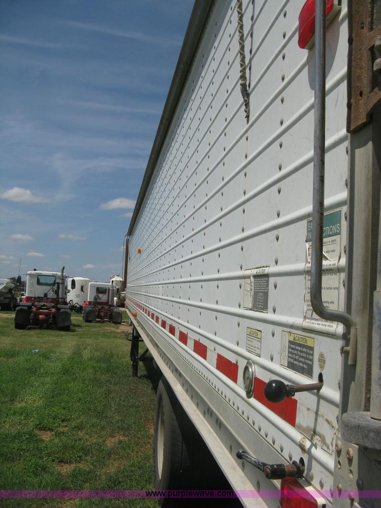 image for item K8721 2003 Wilson DWBT-600 belt trailer
