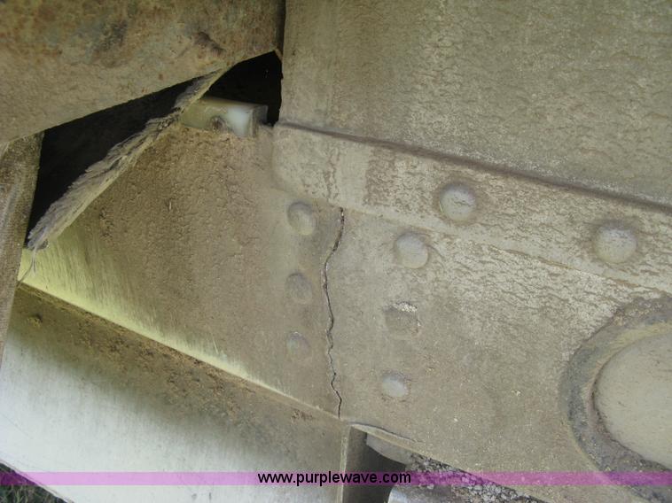 image for item K8721 2003 Wilson DWBT-600 belt trailer