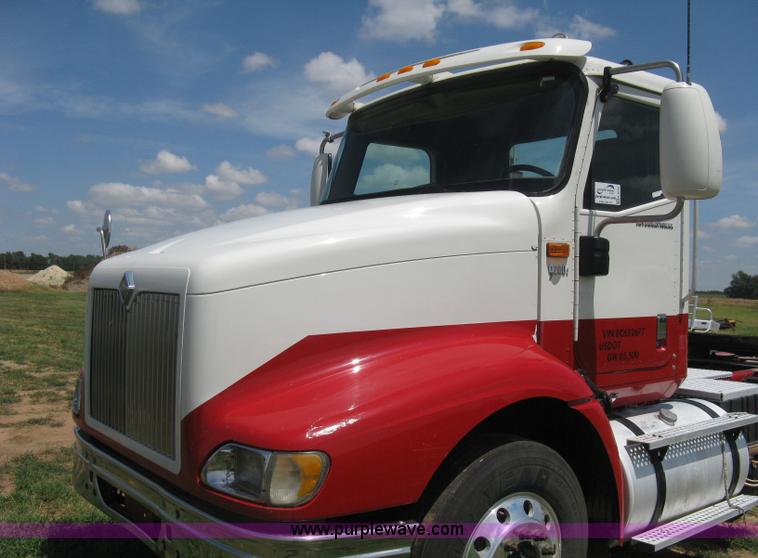 image for item K8722 2008 International 9200i semi truck