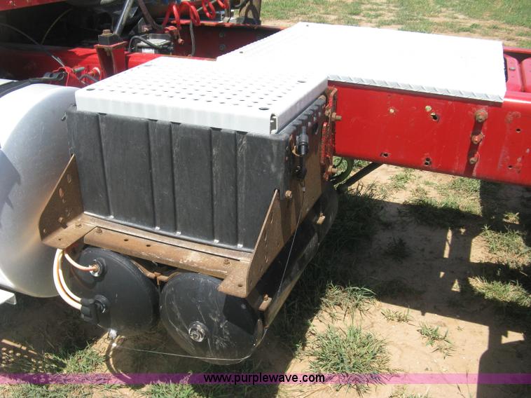 image for item K8722 2008 International 9200i semi truck