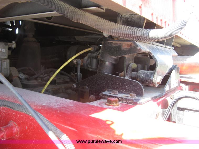 image for item K8722 2008 International 9200i semi truck