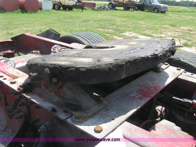 image for item K8722 2008 International 9200i semi truck