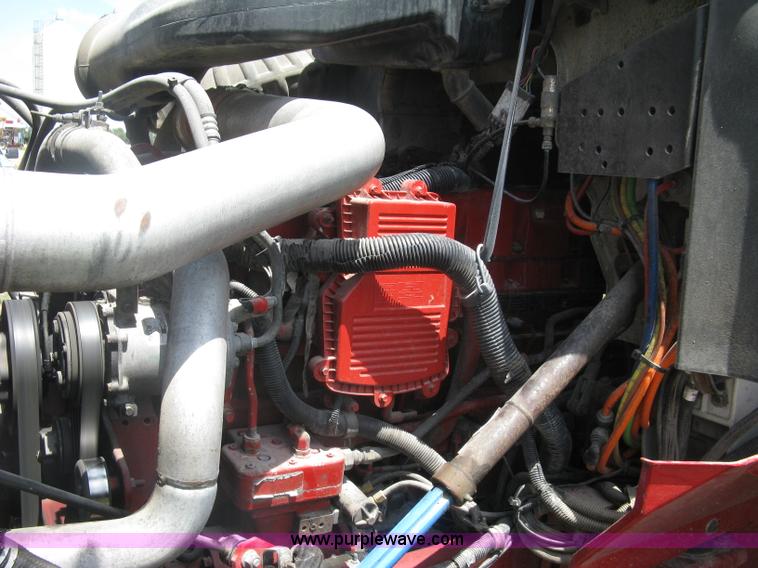 image for item K8722 2008 International 9200i semi truck