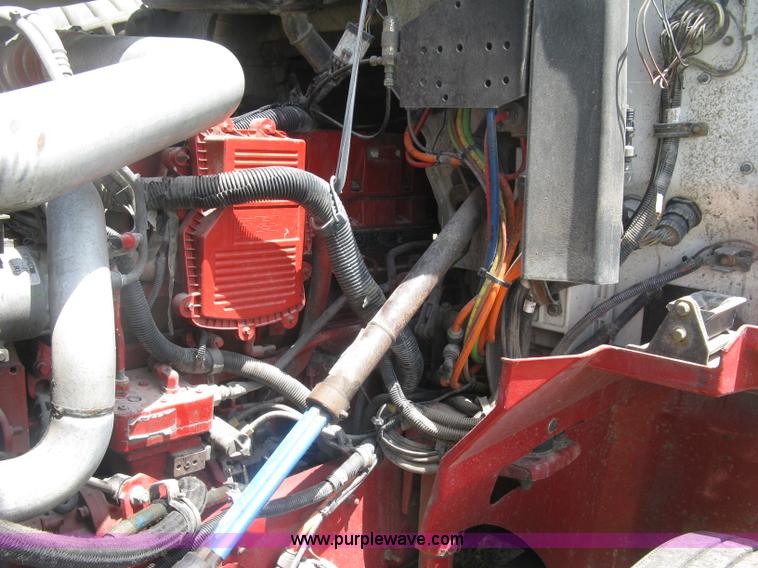 image for item K8722 2008 International 9200i semi truck