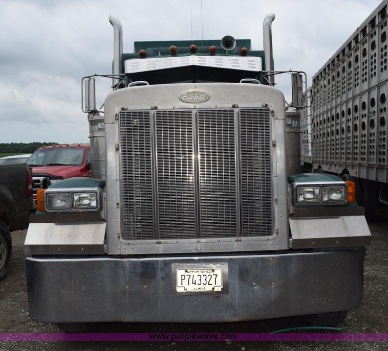 image for item L3476 1998 Peterbilt 379 semi truck