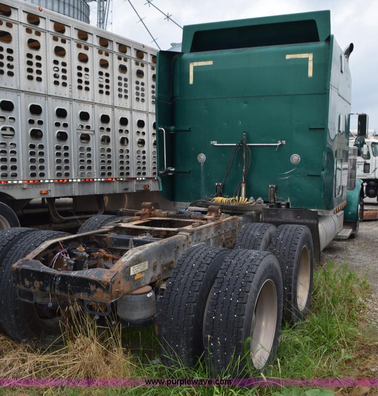 image for item L3476 1998 Peterbilt 379 semi truck