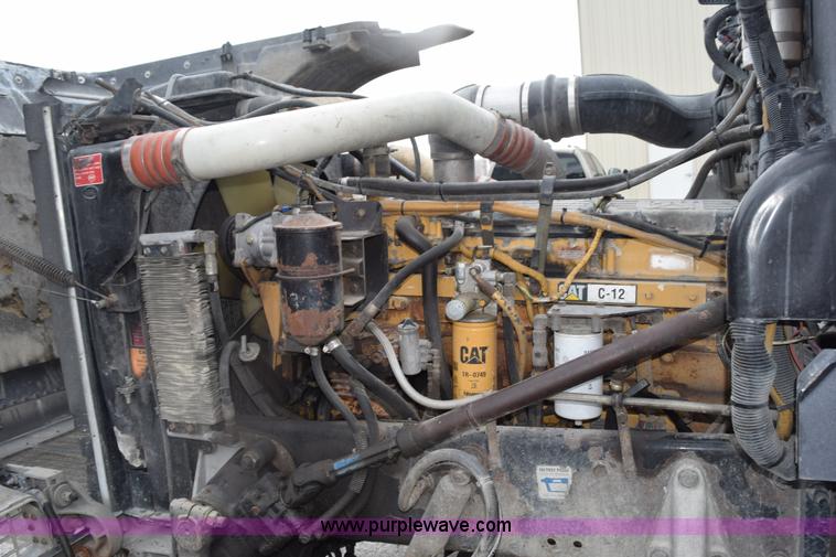 image for item L3477 2000 Peterbilt 378 semi truck