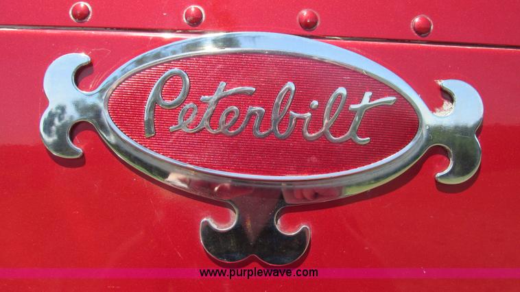 image for item L5251 2001 Peterbilt 379 semi truck