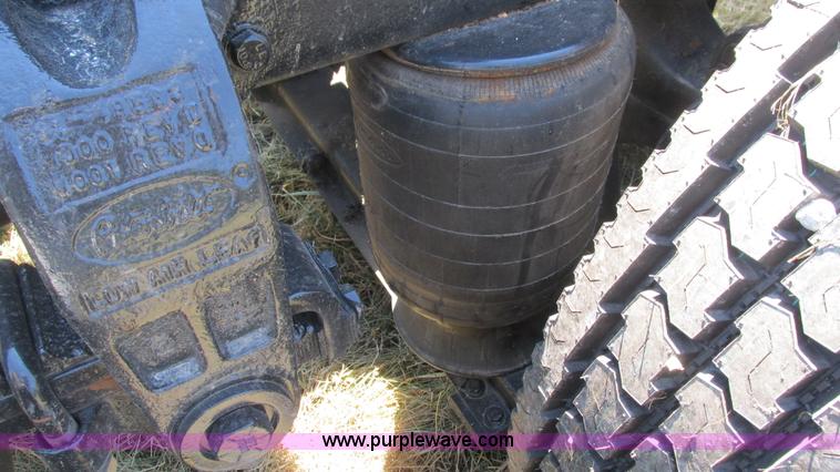 image for item L5251 2001 Peterbilt 379 semi truck