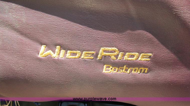 image for item L5251 2001 Peterbilt 379 semi truck