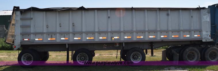 image for item L5807 1995 Trailstar end dump trailer