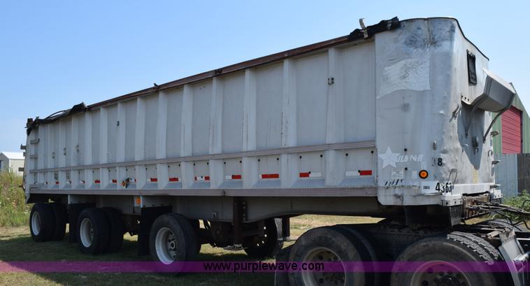 image for item L5807 1995 Trailstar end dump trailer