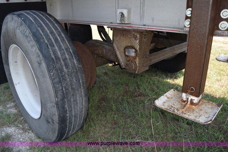 image for item L5807 1995 Trailstar end dump trailer