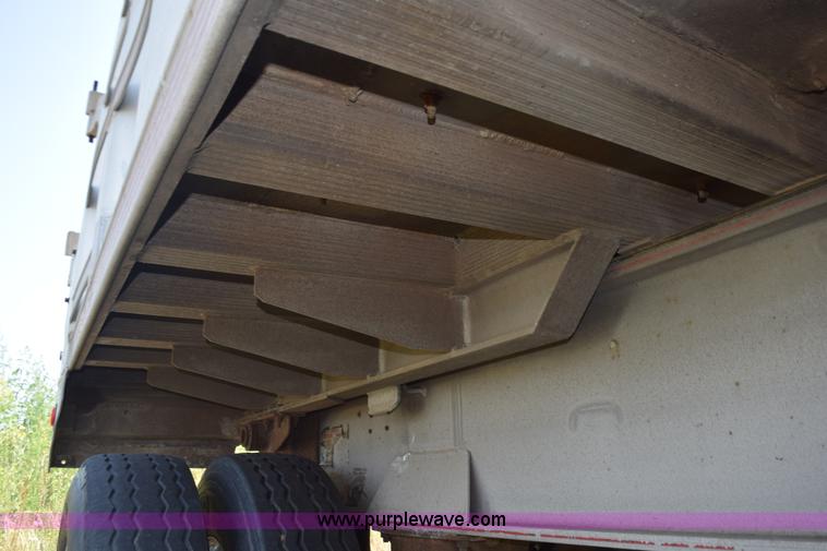 image for item L5807 1995 Trailstar end dump trailer