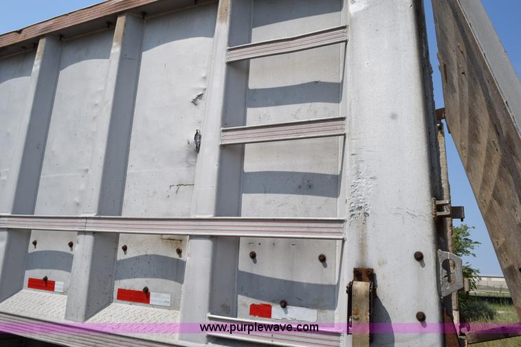 image for item L5807 1995 Trailstar end dump trailer