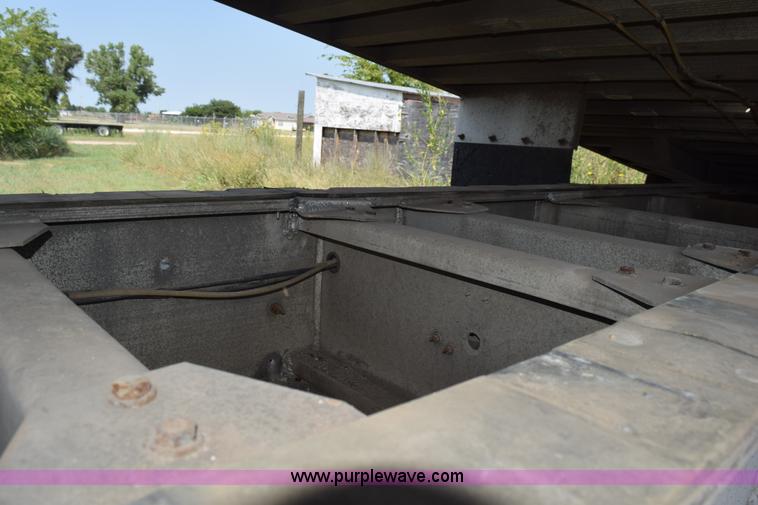 image for item L5807 1995 Trailstar end dump trailer