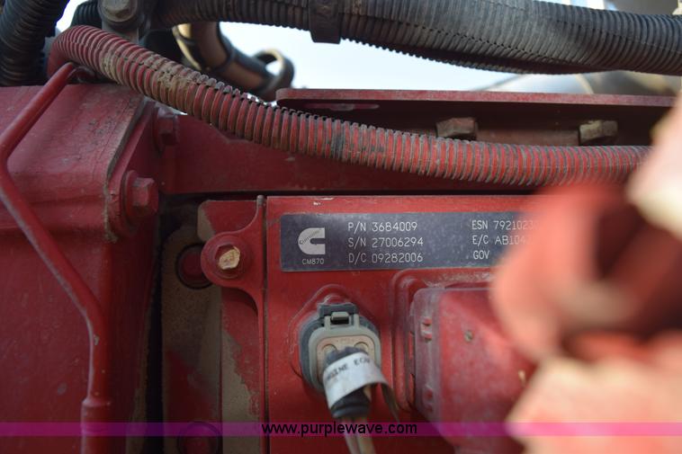 image for item L5809 2007 Peterbilt 386 semi truck