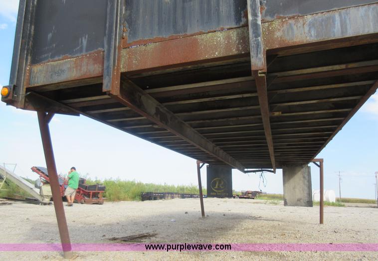 image for item AX9400 Flatbed