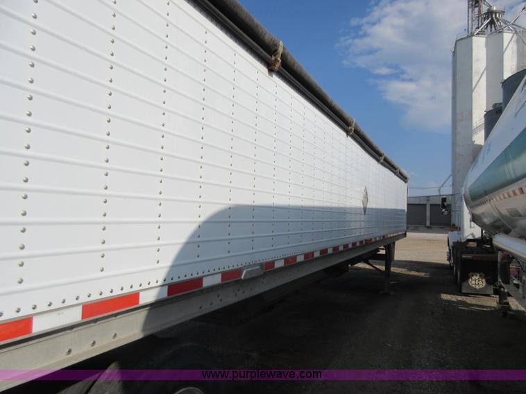 image for item AX9401 2002 Wilson DWH-400 hopper grain trailer