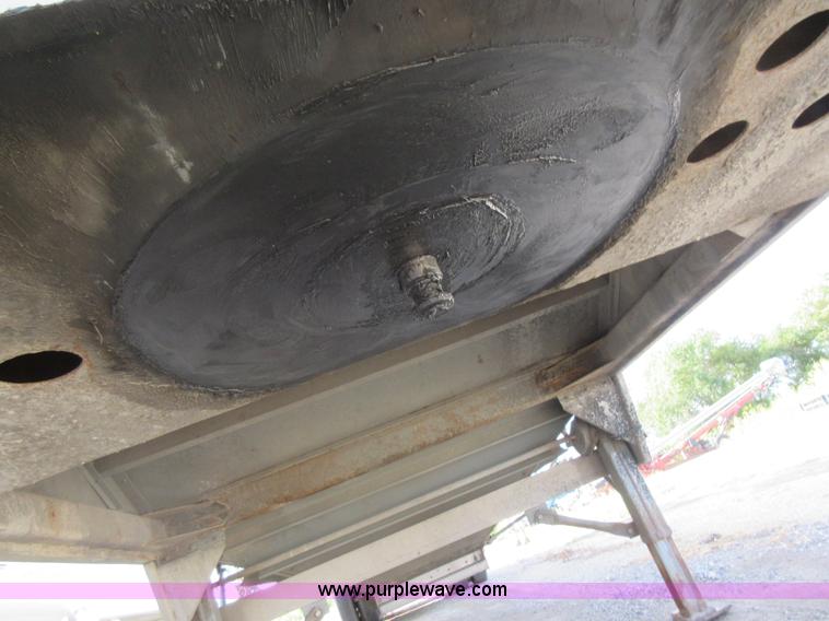 image for item AX9401 2002 Wilson DWH-400 hopper grain trailer