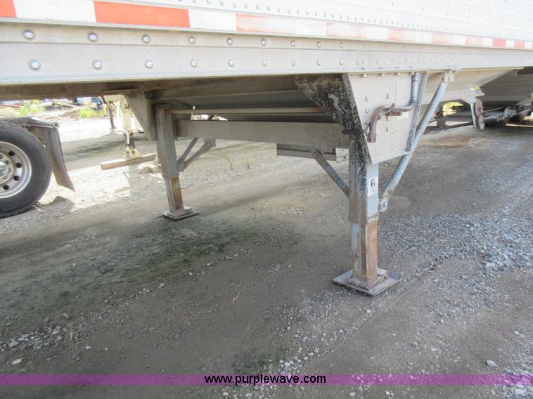 image for item AX9401 2002 Wilson DWH-400 hopper grain trailer
